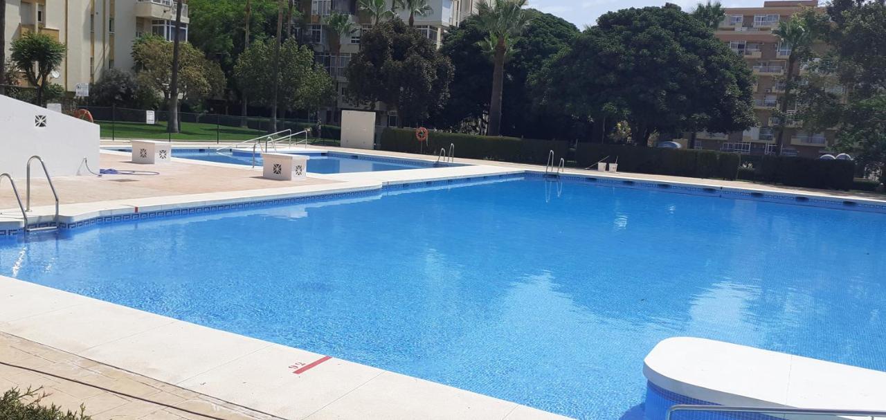 Sea View In Benalmadena Apartment Luaran gambar